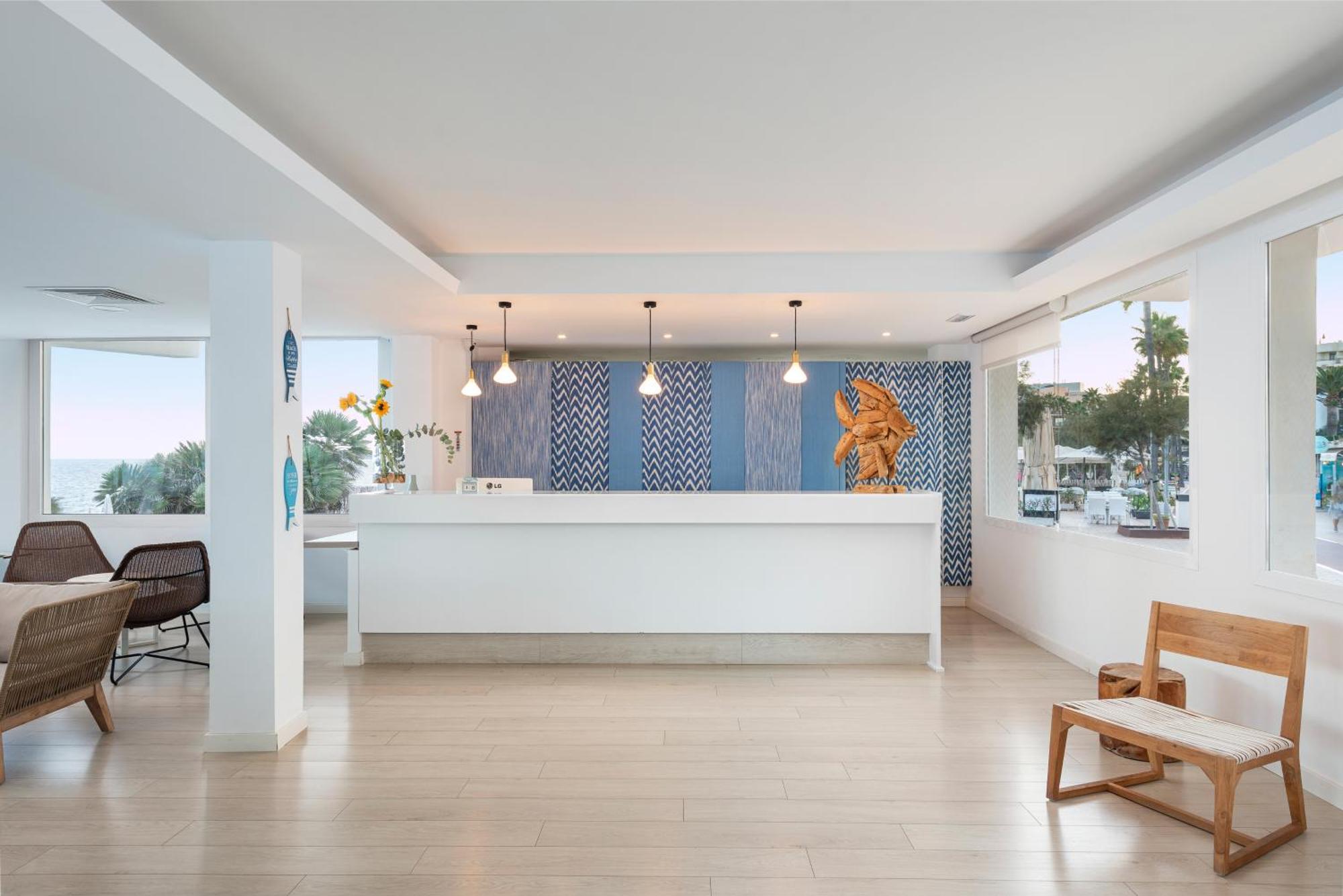 Hotel Atolon & Kaafu Beach Club Cala Bona  Exterior photo